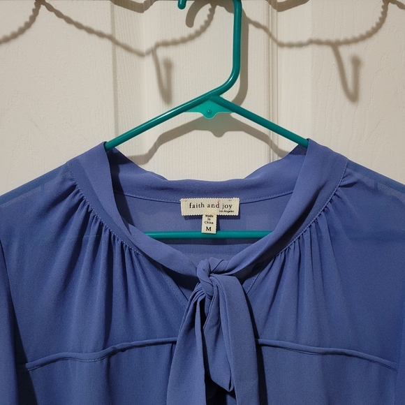 Blue faith and joy pussybow blouse chiffon medium - Picture 9 of 9